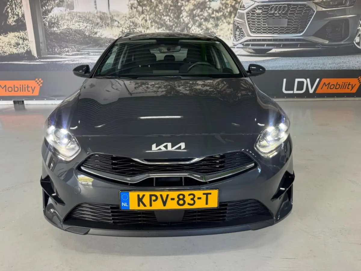 Sportswagon 1.5 T-GDI Vision Sportswagon / 26429 km / Apple carplay / Stuurverwarming / Boekjes ingevuld aanwezig.