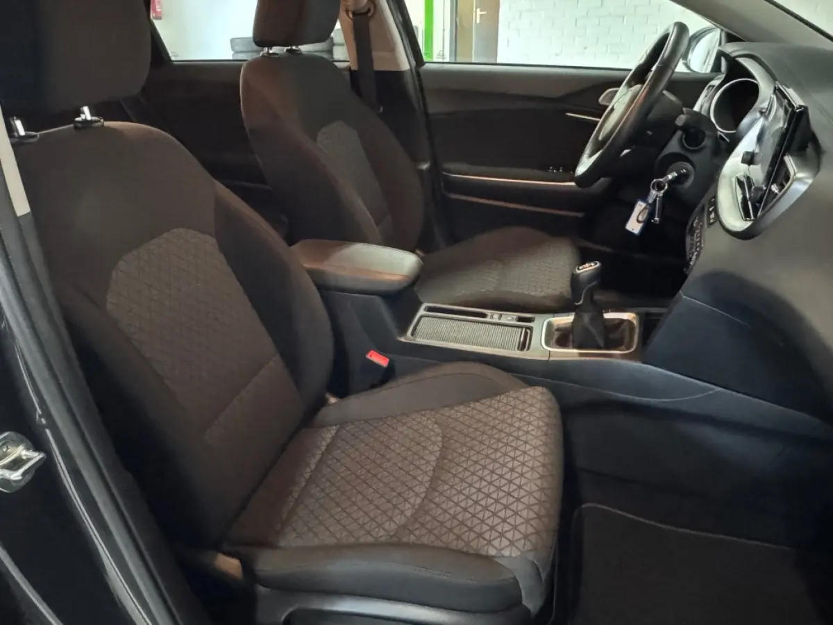 Sportswagon 1.5 T-GDI Vision Sportswagon / 26429 km / Apple carplay / Stuurverwarming / Boekjes ingevuld aanwezig.