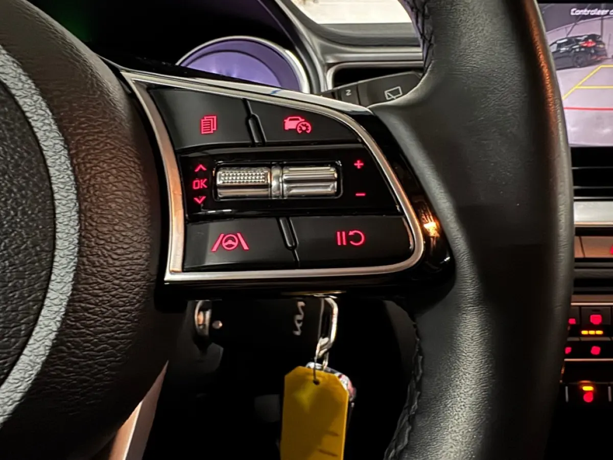 Sportswagon 1.5 T-GDI Vision Sportswagon / 26429 km / Apple carplay / Stuurverwarming / Boekjes ingevuld aanwezig.