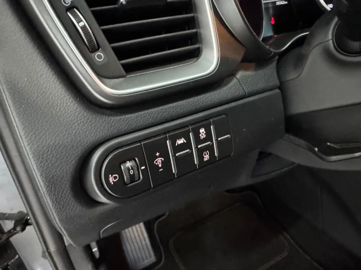 Sportswagon 1.5 T-GDI Vision Sportswagon / 26429 km / Apple carplay / Stuurverwarming / Boekjes ingevuld aanwezig.
