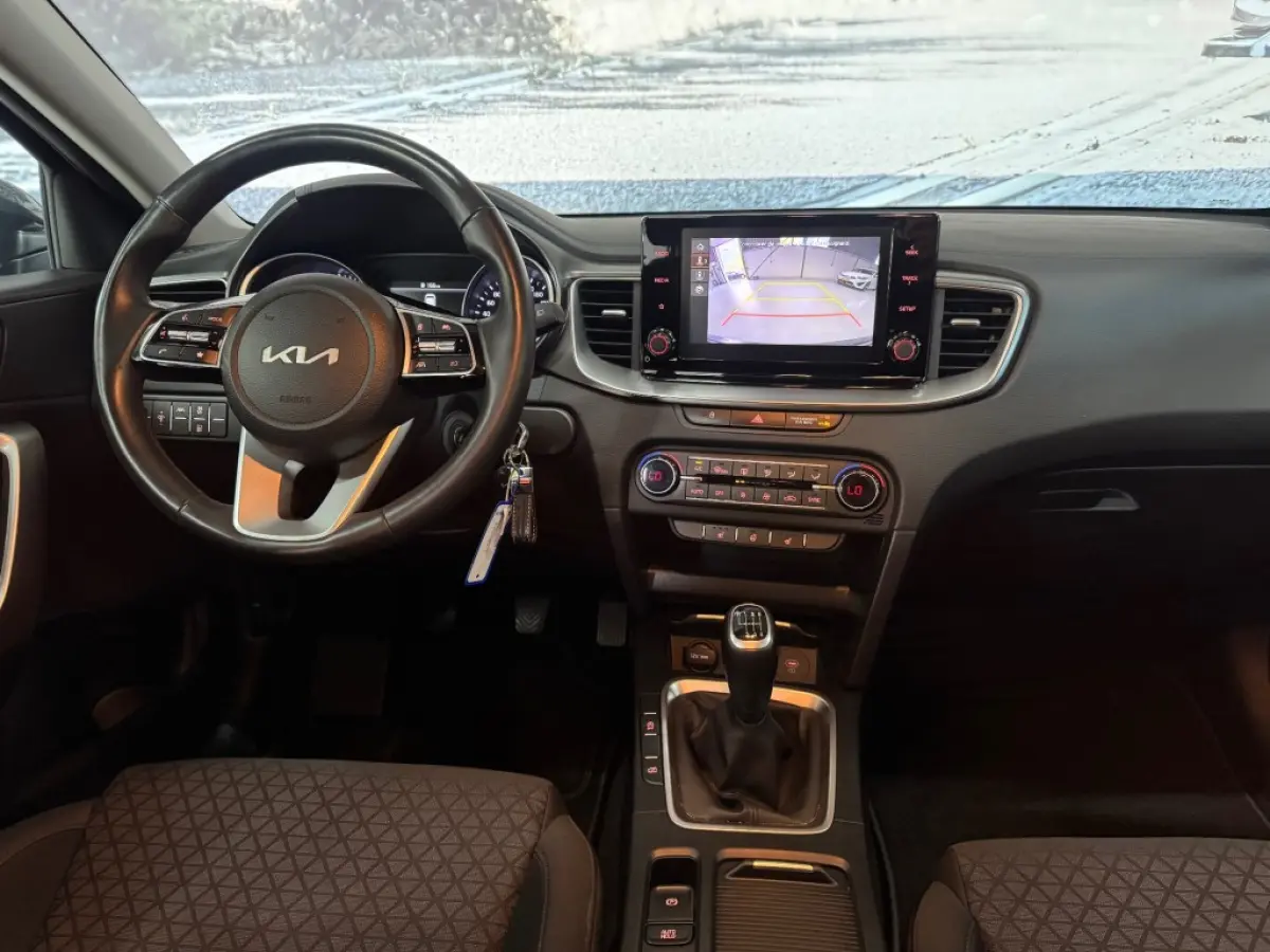 Sportswagon 1.5 T-GDI Vision Sportswagon / 26429 km / Apple carplay / Stuurverwarming / Boekjes ingevuld aanwezig.
