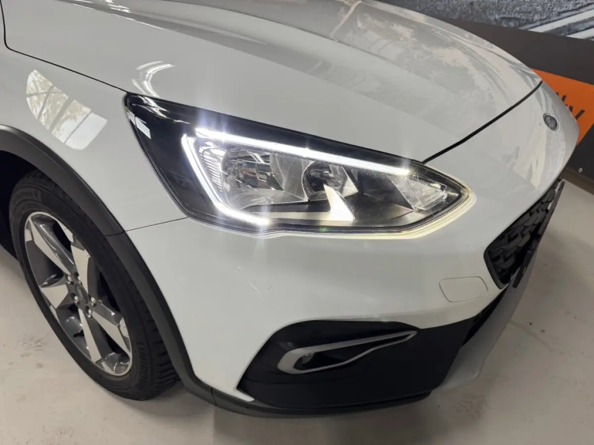 ACTIVE / AppleCarplay / Cruise / Stoelverwarming / Stuurverwarming / PDC / Boekjes en historie aanwezig.