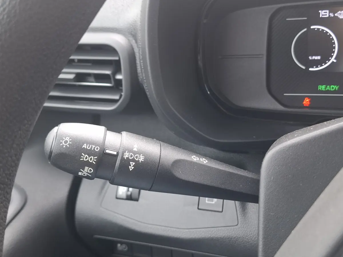 Comfort 50 kWh | Wordt verwacht | Apple Carplay/Android Auto | Bluetooth | Cruise Control | Achteruirijcamera | Parkeersensoren Achter | Airco | Zijschuifeur Rechts |