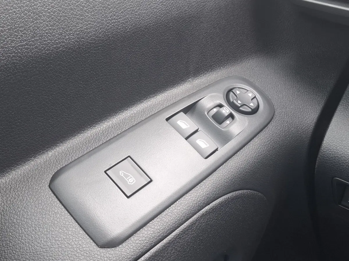 Comfort 50 kWh | Wordt verwacht | Apple Carplay/Android Auto | Bluetooth | Cruise Control | Achteruirijcamera | Parkeersensoren Achter | Airco | Zijschuifeur Rechts |