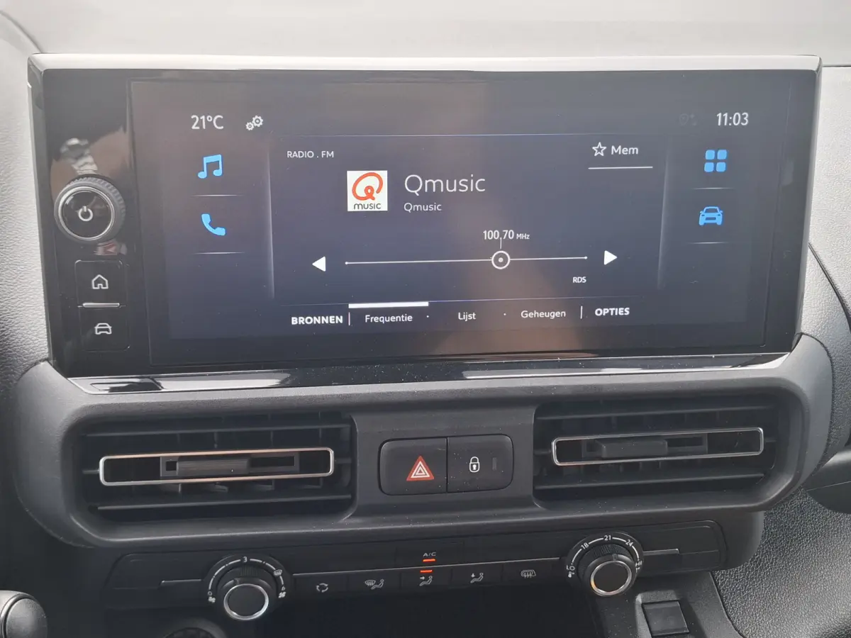 Comfort 50 kWh | Wordt verwacht | Apple Carplay/Android Auto | Bluetooth | Cruise Control | Achteruirijcamera | Parkeersensoren Achter | Airco | Zijschuifeur Rechts |