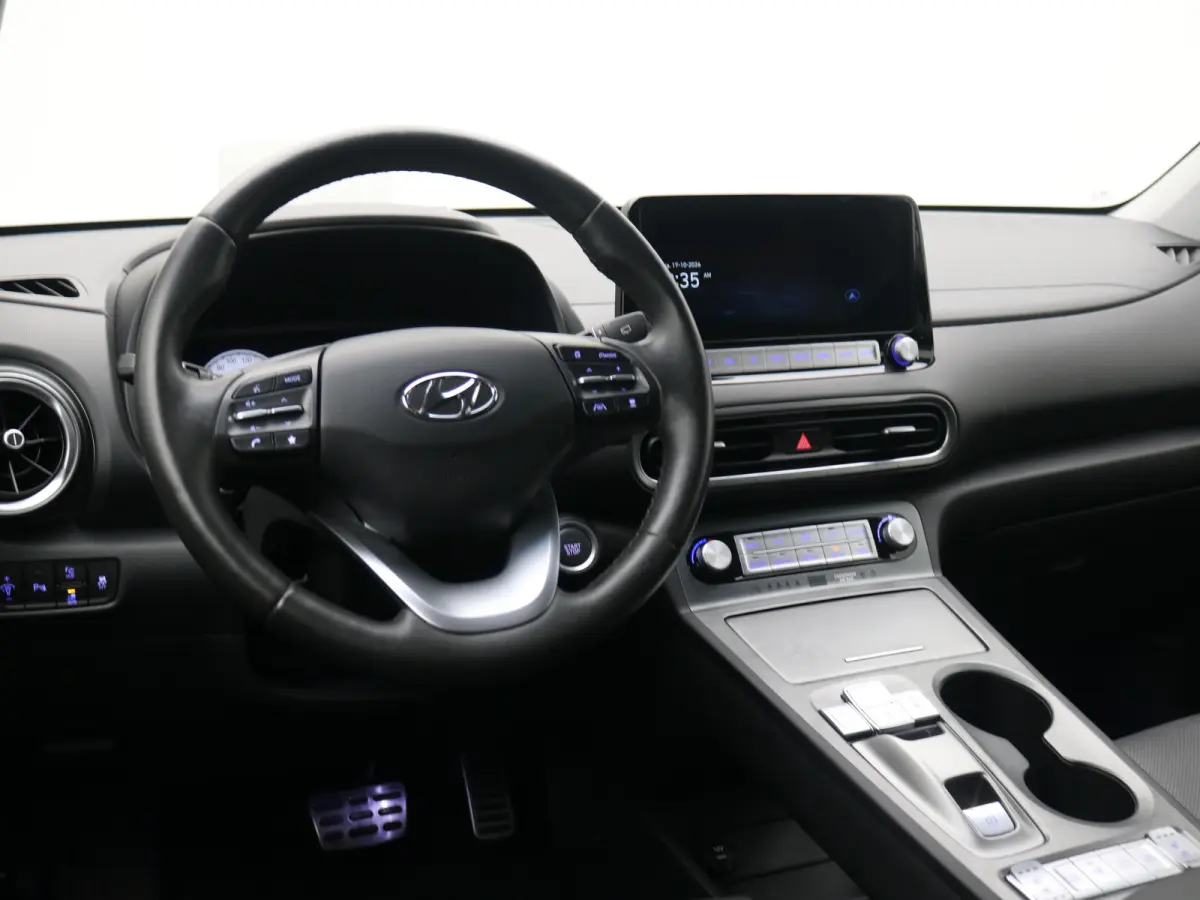 EV Premium 64 kWh SOH 100% / 1ste eigenaar | Achterbank verwarmd | Achteruitrijcamera | Apple Carplay/Android Auto|telefoonintegratie premium