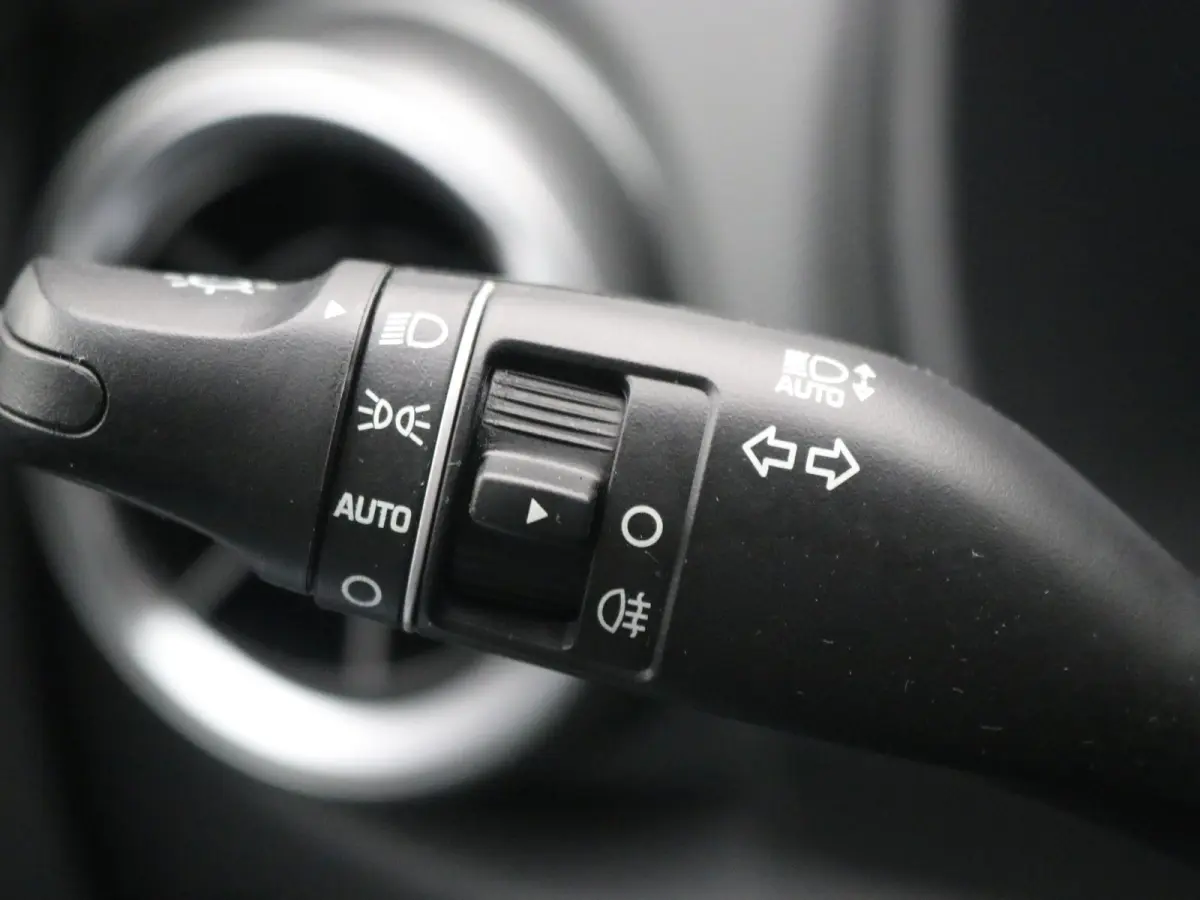 EV Premium 64 kWh SOH 100% / 1ste eigenaar | Achterbank verwarmd | Achteruitrijcamera | Apple Carplay/Android Auto|telefoonintegratie premium