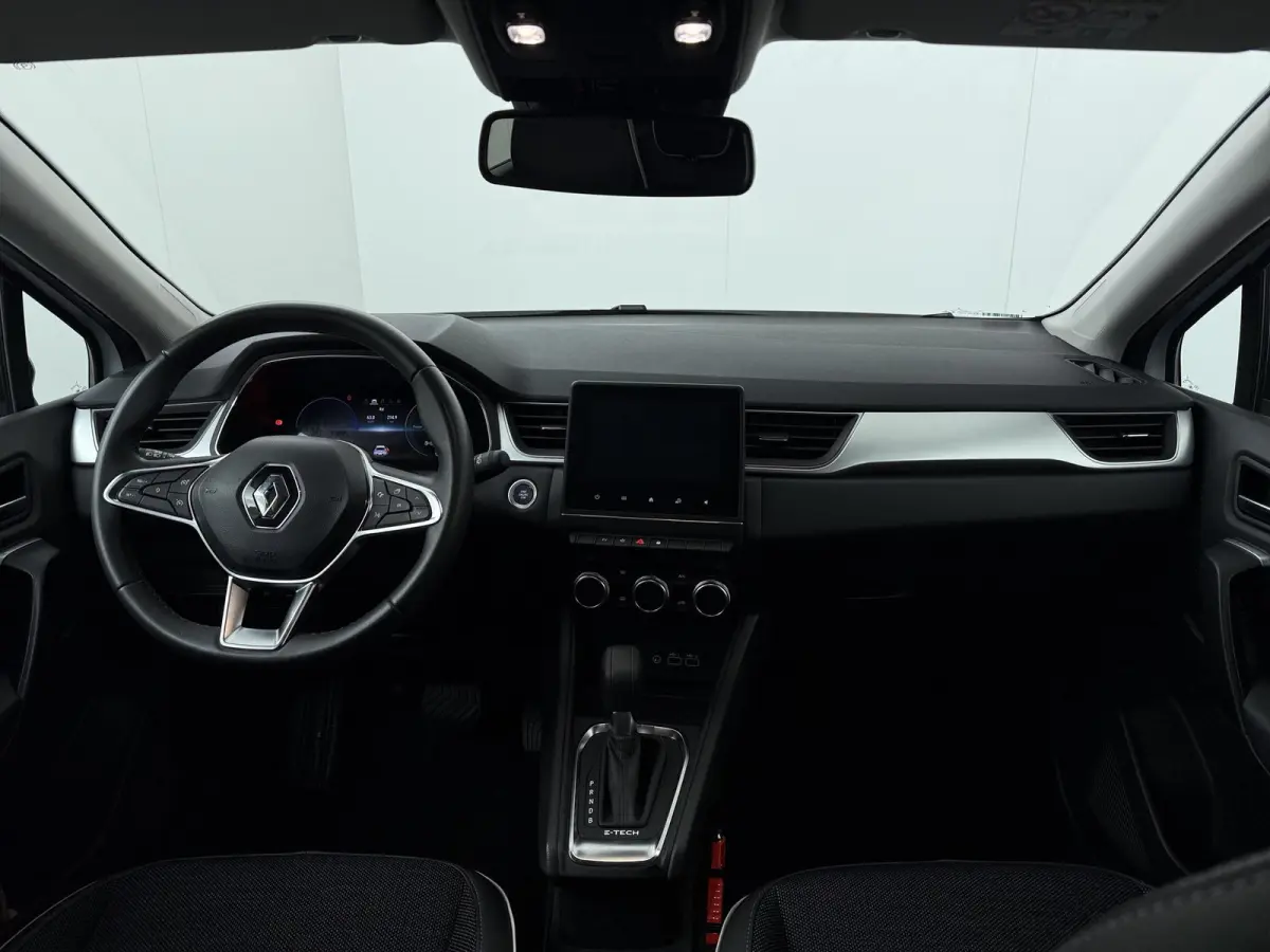 techno E-Tech plug-in hybrid 160 | trekhaak | Navigatie | achteruitrijcamera |