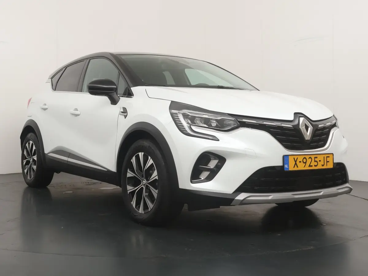 techno E-Tech plug-in hybrid 160 | trekhaak | Navigatie | achteruitrijcamera |