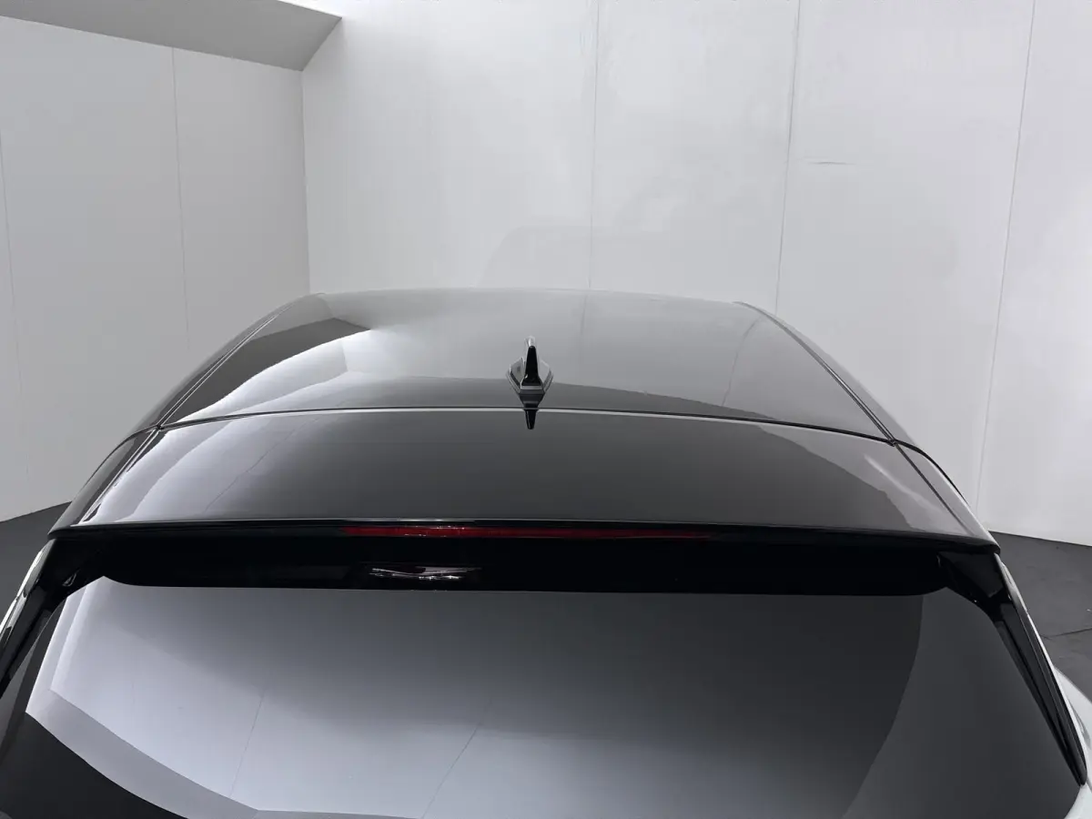 techno E-Tech plug-in hybrid 160 | trekhaak | Navigatie | achteruitrijcamera |