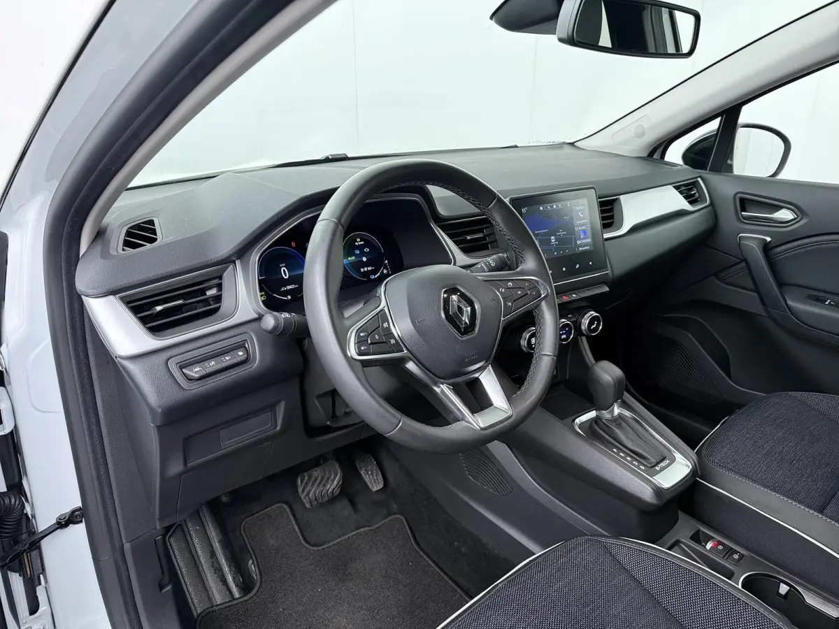techno E-Tech plug-in hybrid 160 | trekhaak | Navigatie | achteruitrijcamera |