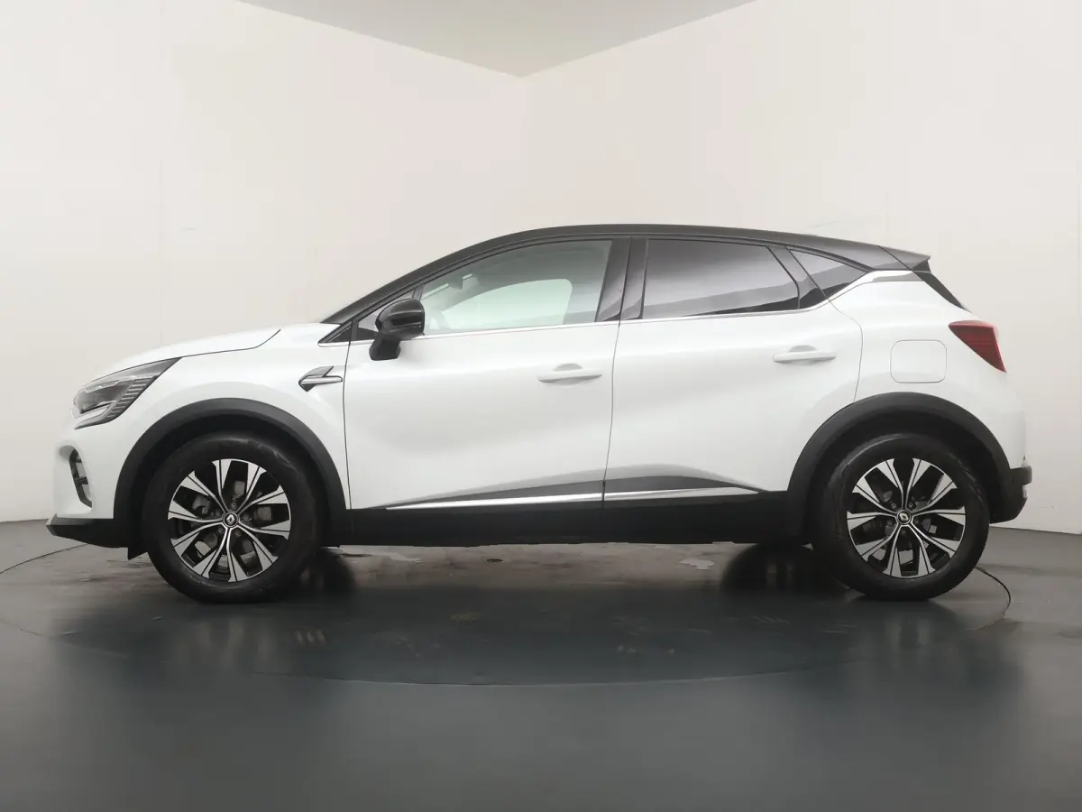 techno E-Tech plug-in hybrid 160 | trekhaak | Navigatie | achteruitrijcamera |