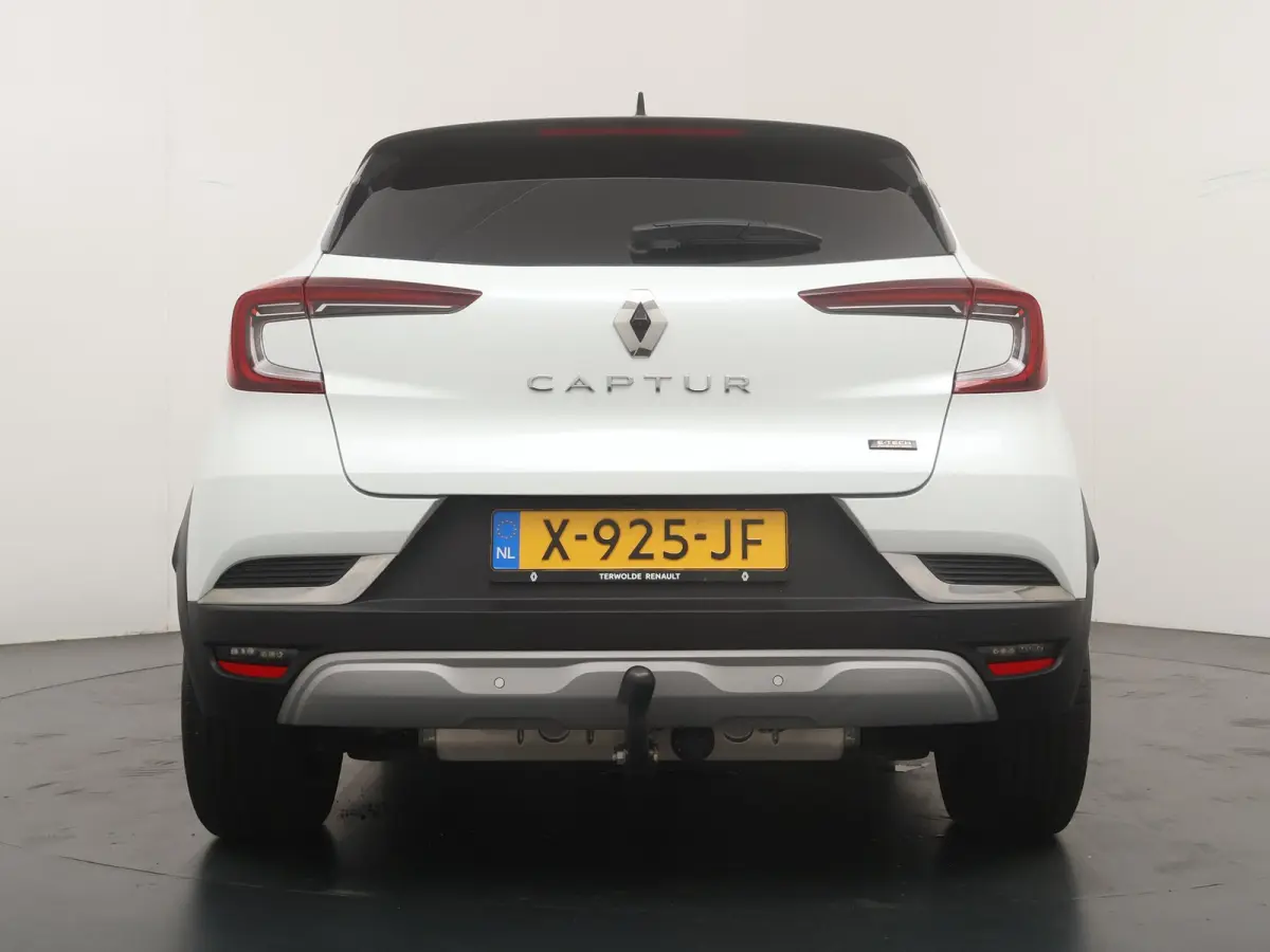 techno E-Tech plug-in hybrid 160 | trekhaak | Navigatie | achteruitrijcamera |