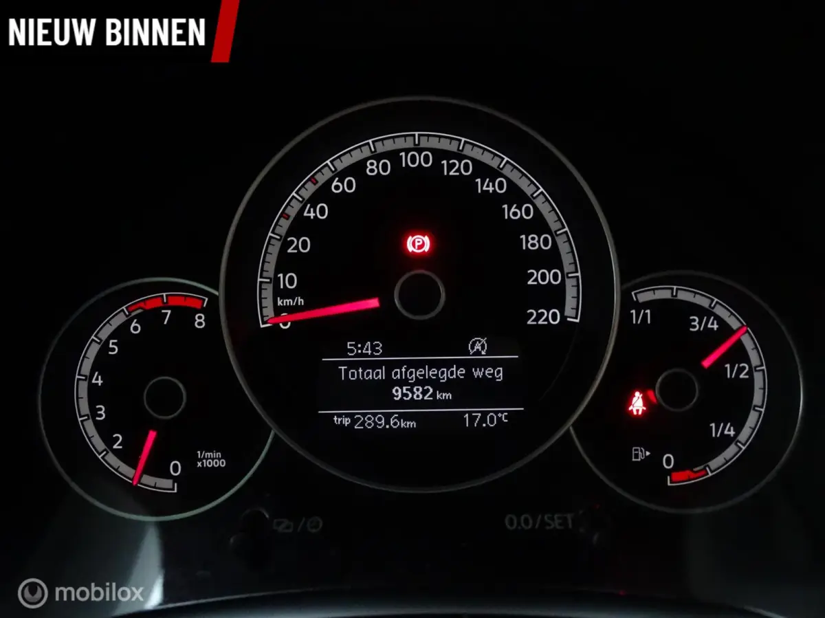 Up! 1.0 BMT high up! | Zeer lage KM-stand