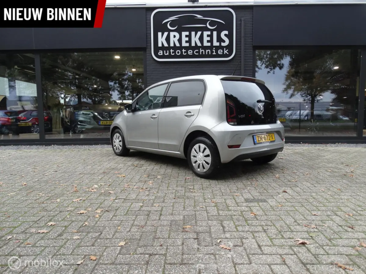 Up! 1.0 BMT high up! | Zeer lage KM-stand
