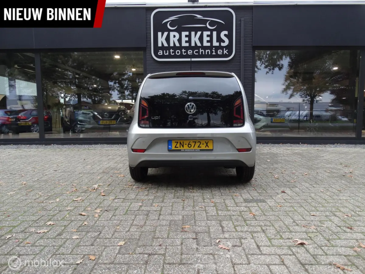 Up! 1.0 BMT high up! | Zeer lage KM-stand