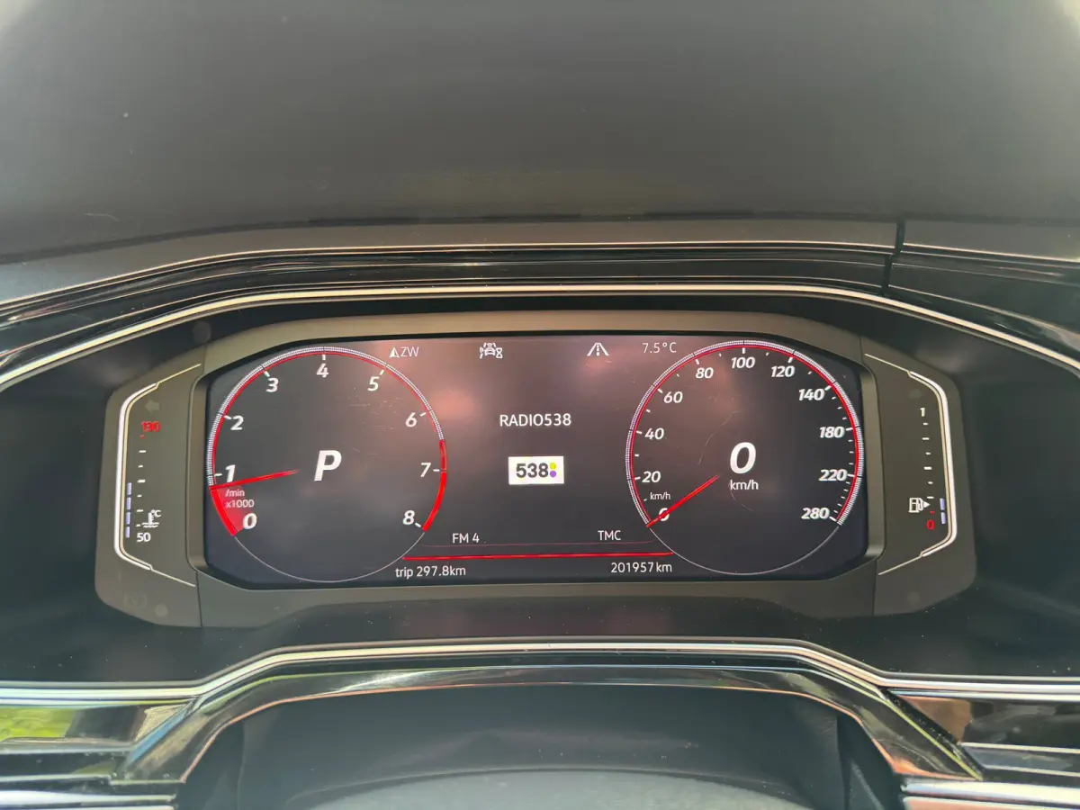 2.0 TSI GTI | Pano + DSG + ACC + DRIVE MODE |