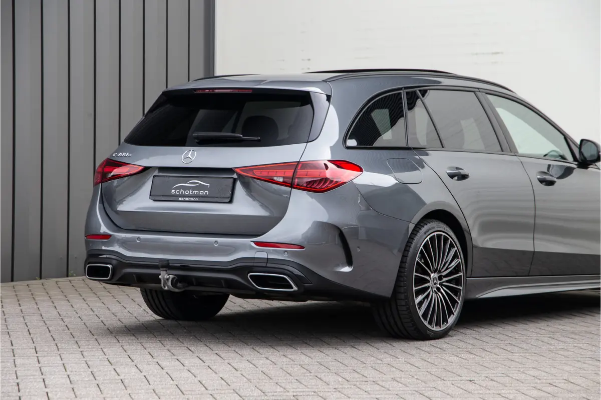 300 e AMG Premium, Pano, Distronic, Trekhaak, Leder, Nightpakket 2023