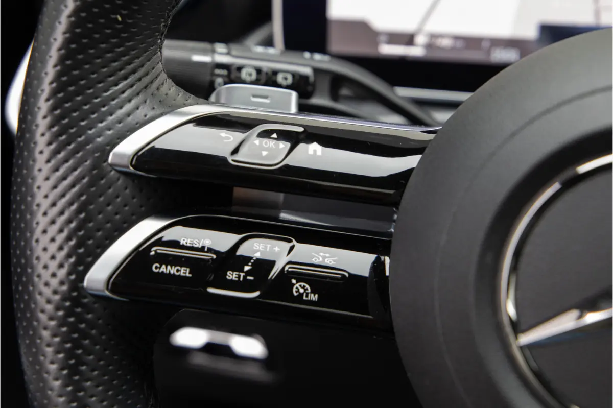 300 e AMG Premium, Pano, Distronic, Trekhaak, Leder, Nightpakket 2023