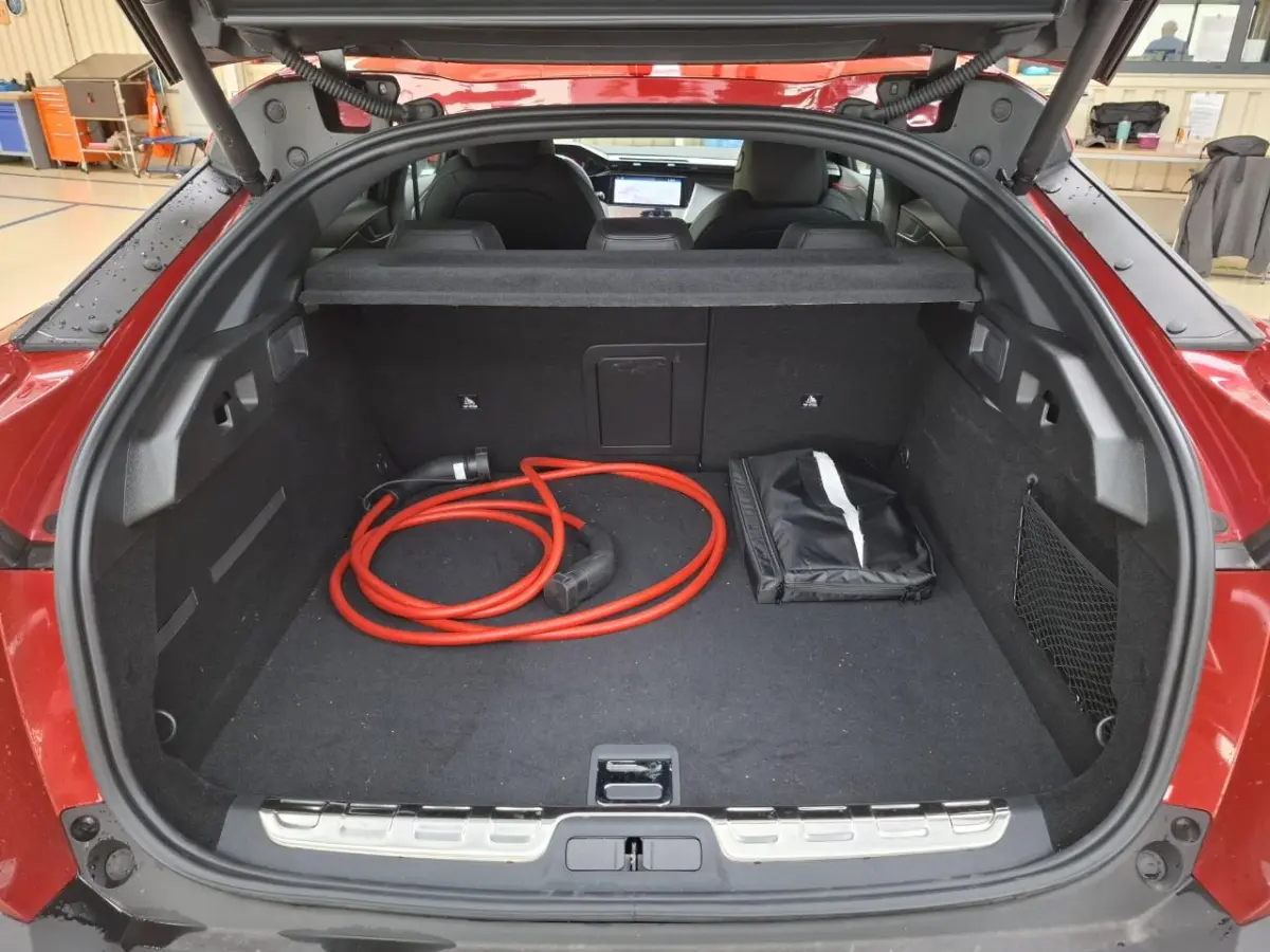 GT Avantage 58 kWh Tot 8 Jaar Garantie! | Adaptive Cruise | Elektr. Stoelen | Warmtepomp | Stuur/Stoelverwarming | Elektr. Achterklep |