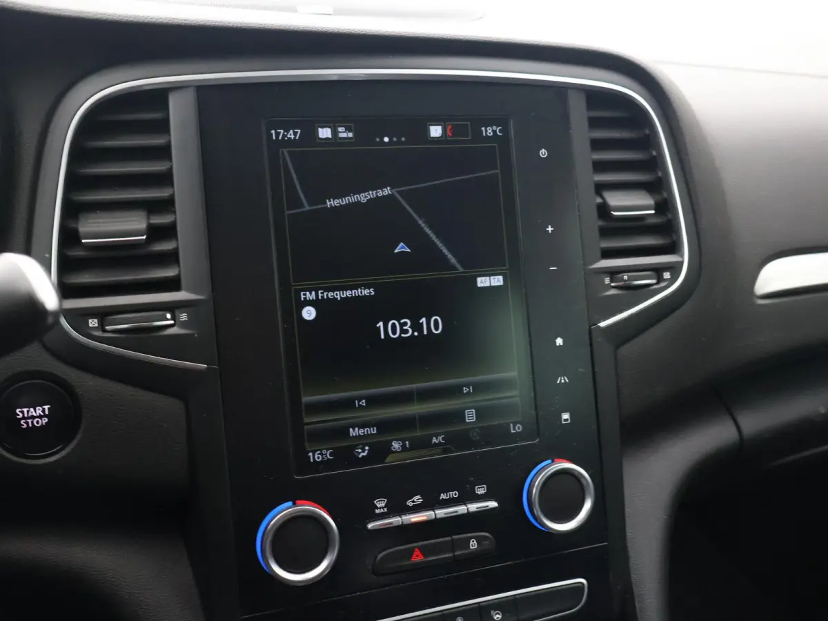 1.3 TCe BOSE + GROOT SCHERM NAVIGATIE | TREKHAAK | CARPLAY | CAMERA