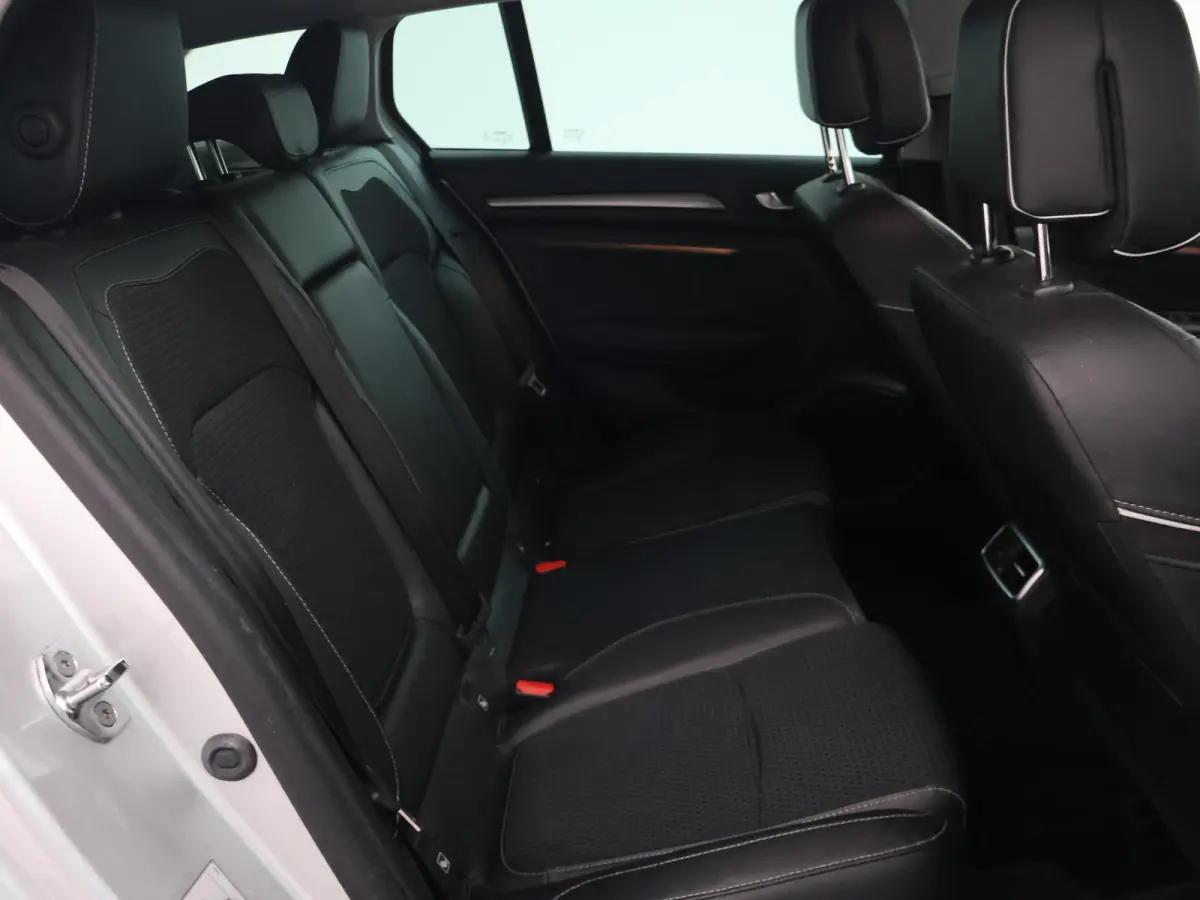 1.3 TCe BOSE + GROOT SCHERM NAVIGATIE | TREKHAAK | CARPLAY | CAMERA