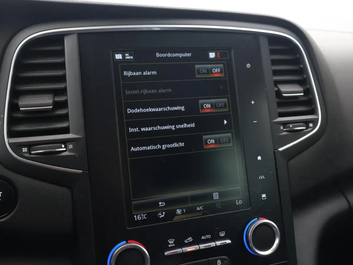 1.3 TCe BOSE + GROOT SCHERM NAVIGATIE | TREKHAAK | CARPLAY | CAMERA