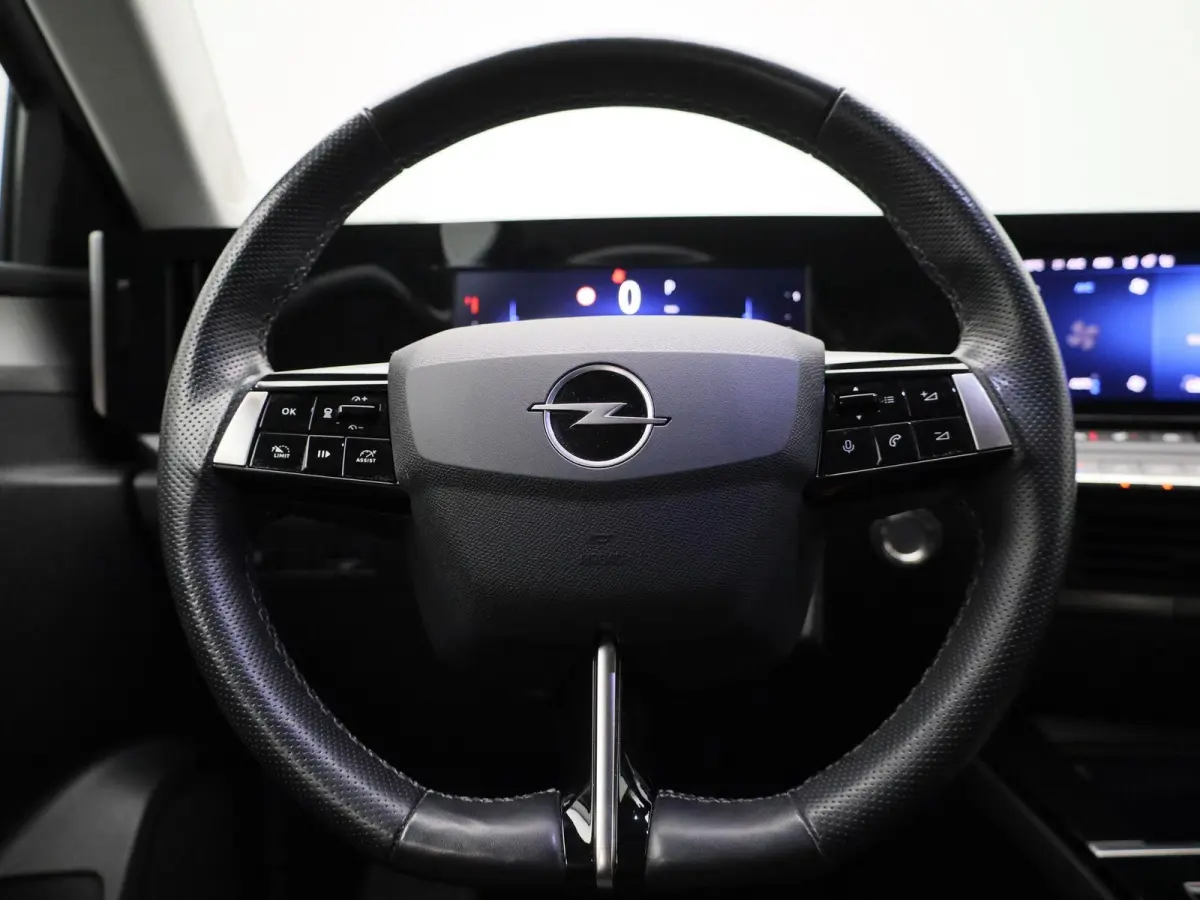 1.2 Business Edition AUTOMAAT | LED | LMV | PDC | NAVIGATIE | ADAPTIEVE CRUISE | STOEL & STUURVERWARMING | CLIMA | CAMERA | VIRTUEEL | 12 MAANDEN BOVAG GARANTIE |