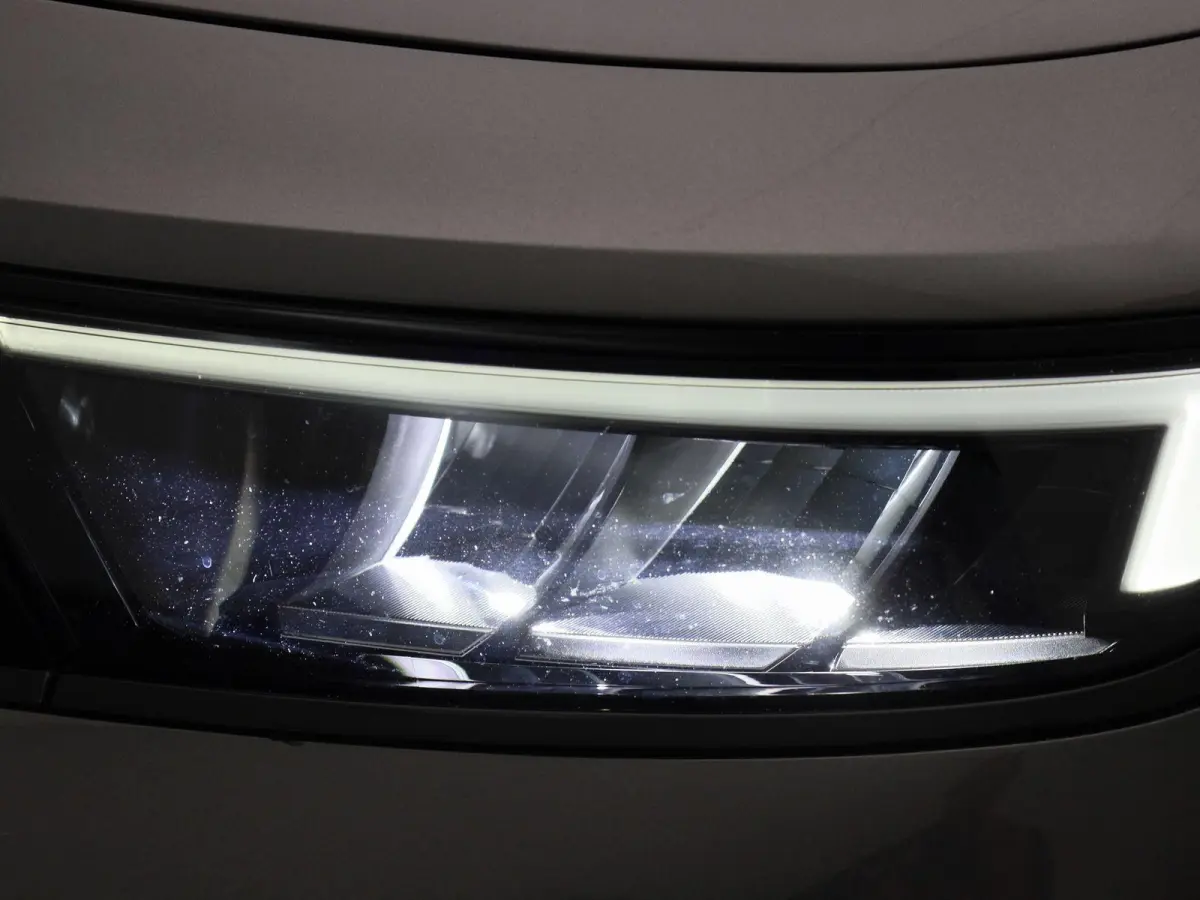 1.2 Business Edition AUTOMAAT | LED | LMV | PDC | NAVIGATIE | ADAPTIEVE CRUISE | STOEL & STUURVERWARMING | CLIMA | CAMERA | VIRTUEEL | 12 MAANDEN BOVAG GARANTIE |