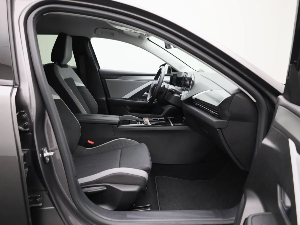 1.2 Business Edition AUTOMAAT | LED | LMV | PDC | NAVIGATIE | ADAPTIEVE CRUISE | STOEL & STUURVERWARMING | CLIMA | CAMERA | VIRTUEEL | 12 MAANDEN BOVAG GARANTIE |