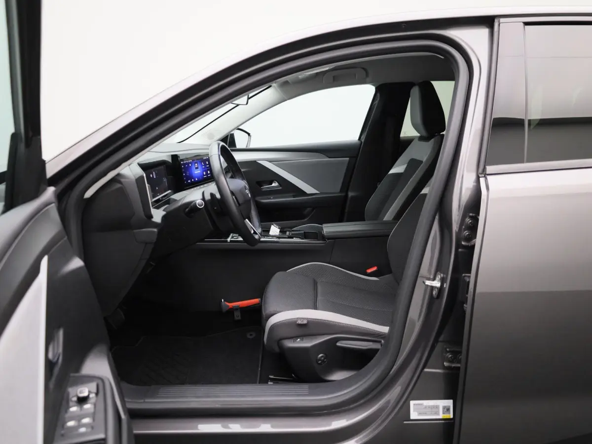 1.2 Business Edition AUTOMAAT | LED | LMV | PDC | NAVIGATIE | ADAPTIEVE CRUISE | STOEL & STUURVERWARMING | CLIMA | CAMERA | VIRTUEEL | 12 MAANDEN BOVAG GARANTIE |