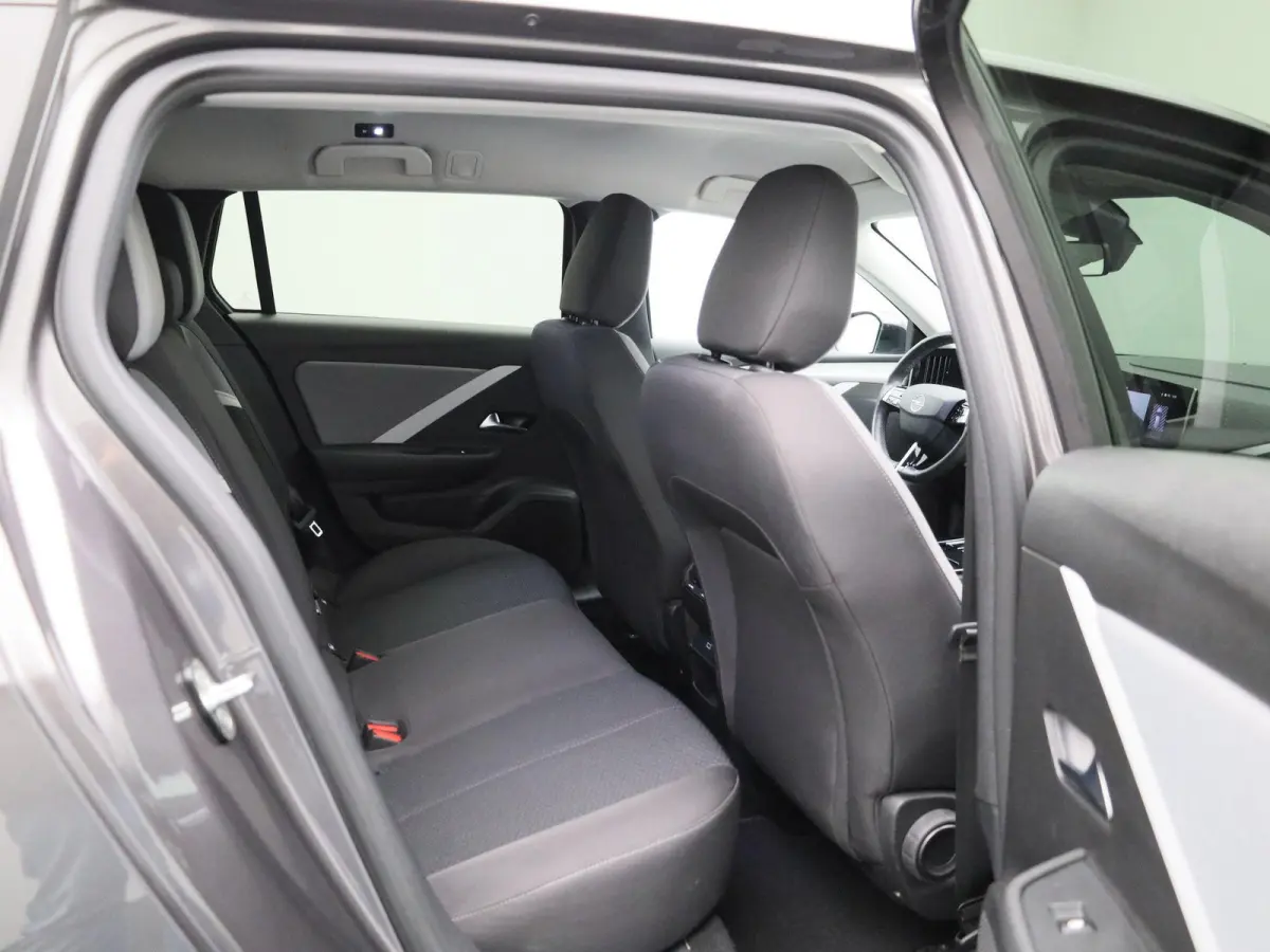 1.2 Business Edition AUTOMAAT | LED | LMV | PDC | NAVIGATIE | ADAPTIEVE CRUISE | STOEL & STUURVERWARMING | CLIMA | CAMERA | VIRTUEEL | 12 MAANDEN BOVAG GARANTIE |