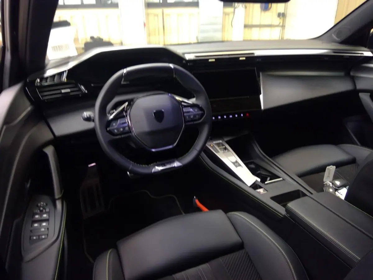 GT Avantage 58 kWh Tot 8 Jaar Garantie! | Adaptive Cruise | Elektr. Stoelen | Warmtepomp | Stuur/Stoelverwarming | Elektr. Achterklep |