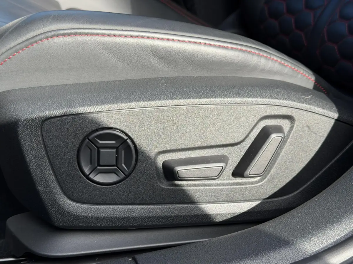 RS 3 2.5 TFSI RS 3 quattro Pano Head-up Matrix RS seats
