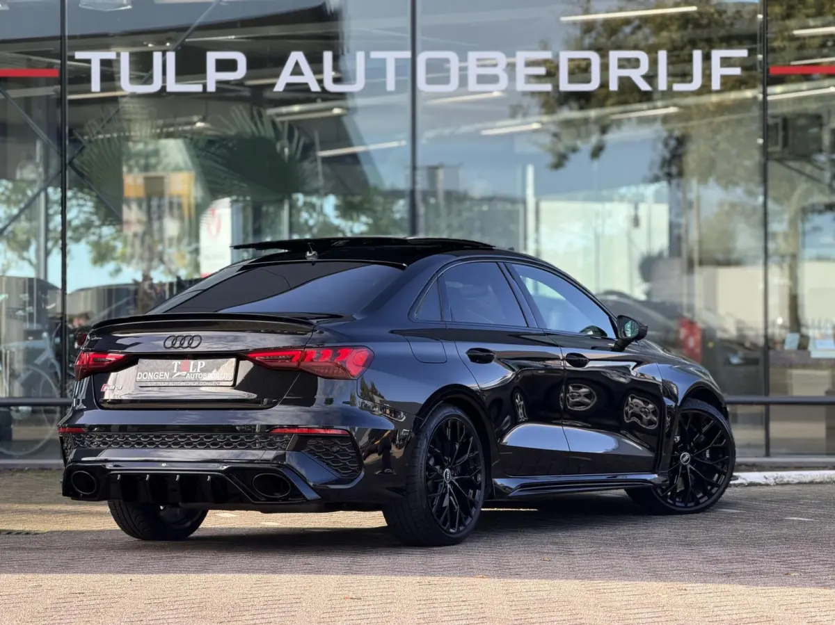 RS 3 2.5 TFSI RS 3 quattro Pano Head-up Matrix RS seats
