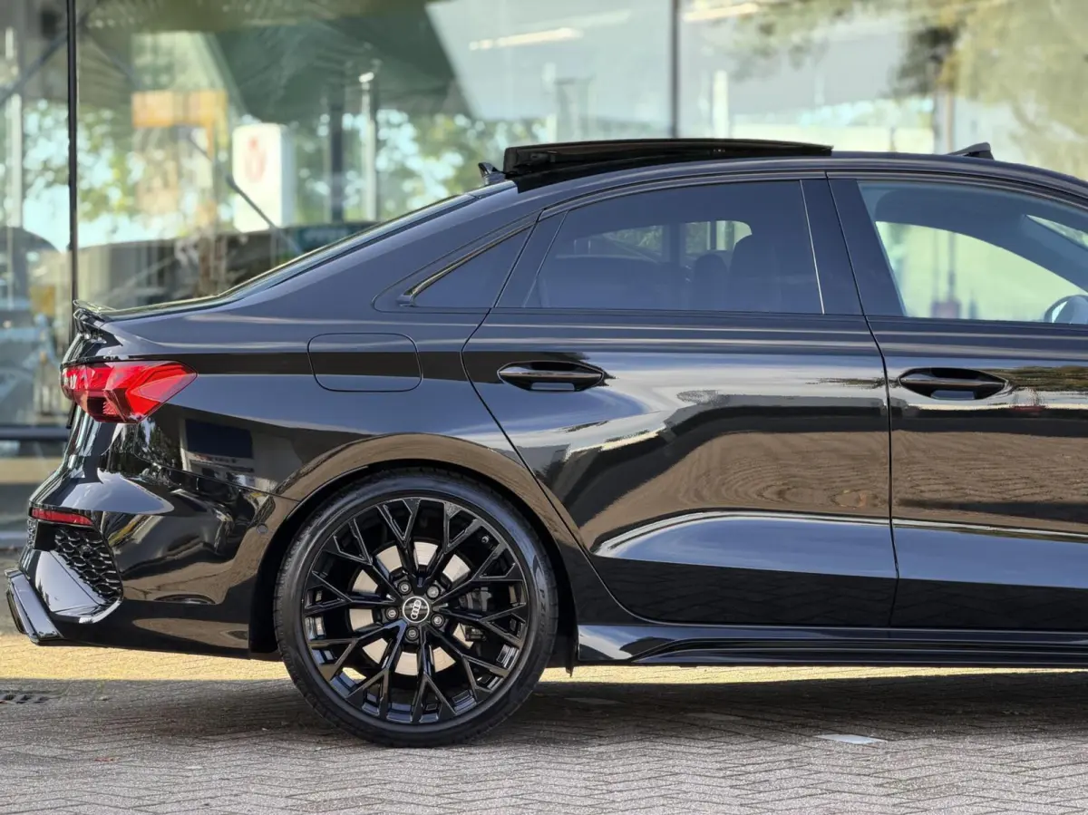 RS 3 2.5 TFSI RS 3 quattro Pano Head-up Matrix RS seats