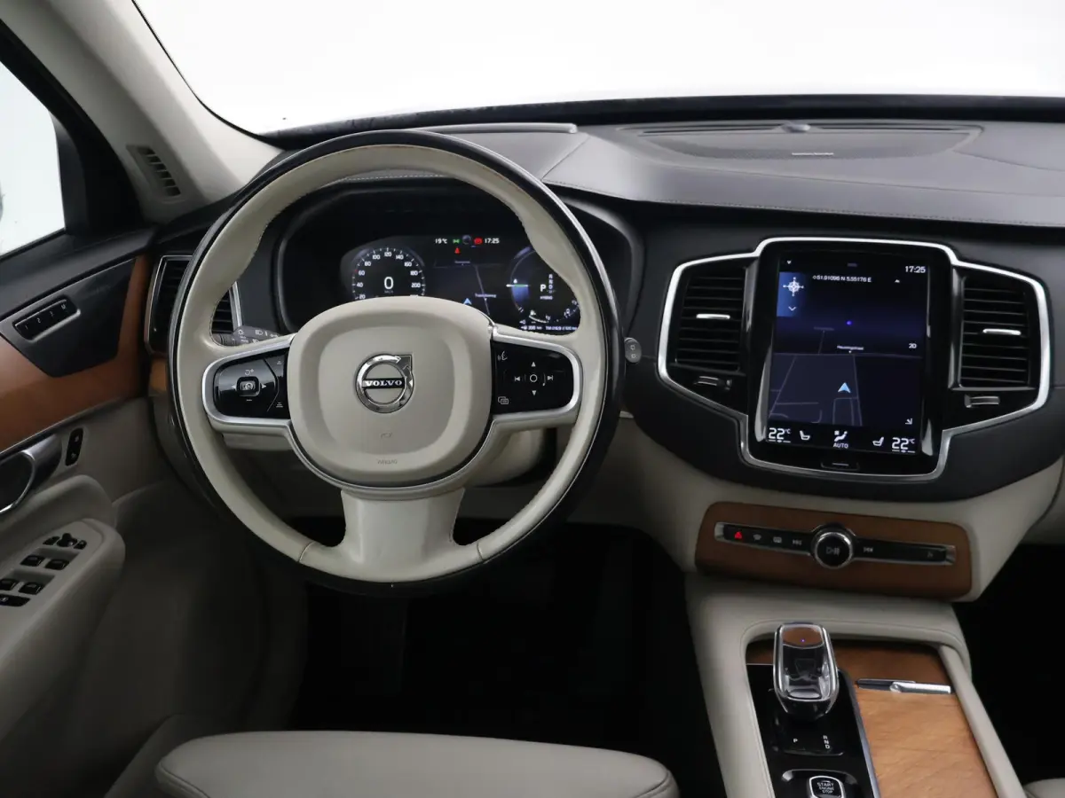 2.0 T8 RECHARGE AWD 390 PK 7P + TREKHAAK | PANORAMA | H/K | 360 CAMERA | HEAD-UP