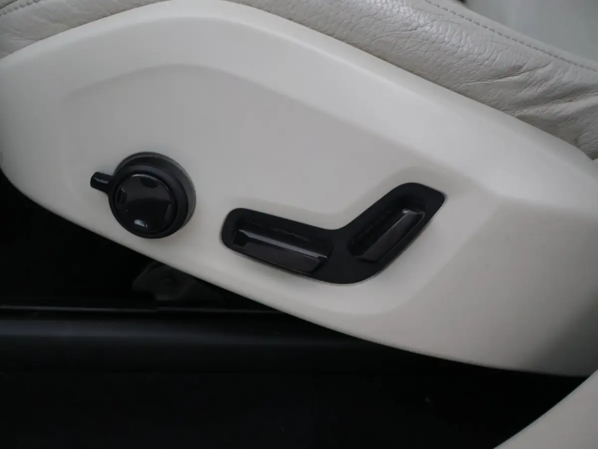 2.0 T8 RECHARGE AWD 390 PK 7P + TREKHAAK | PANORAMA | H/K | 360 CAMERA | HEAD-UP