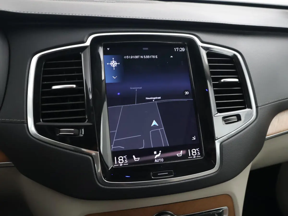 2.0 T8 RECHARGE AWD 390 PK 7P + TREKHAAK | PANORAMA | H/K | 360 CAMERA | HEAD-UP
