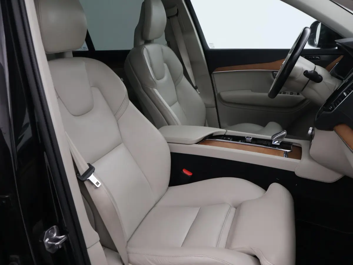 2.0 T8 RECHARGE AWD 390 PK 7P + TREKHAAK | PANORAMA | H/K | 360 CAMERA | HEAD-UP