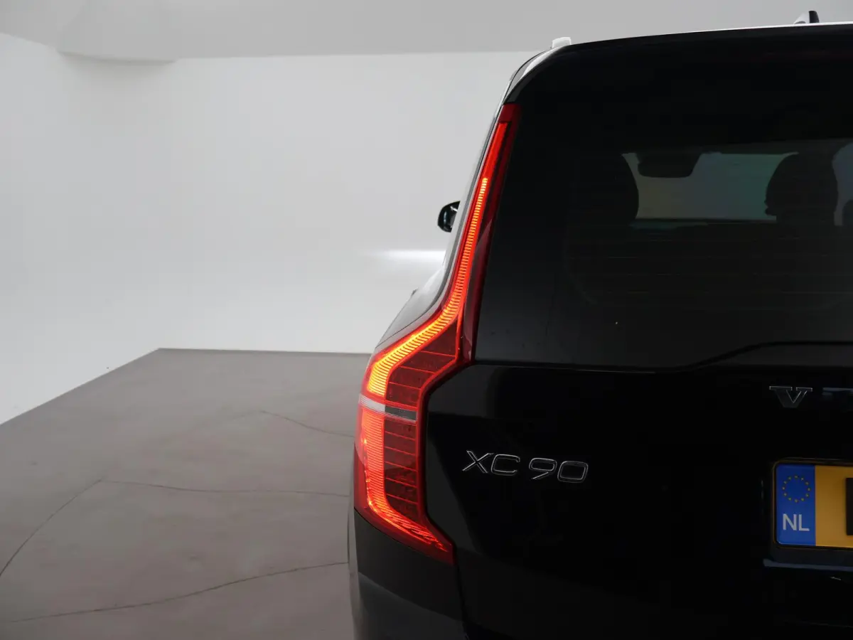 2.0 T8 RECHARGE AWD 390 PK 7P + TREKHAAK | PANORAMA | H/K | 360 CAMERA | HEAD-UP