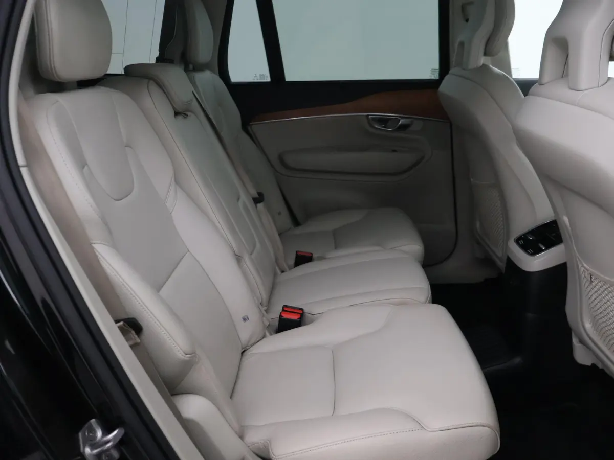 2.0 T8 RECHARGE AWD 390 PK 7P + TREKHAAK | PANORAMA | H/K | 360 CAMERA | HEAD-UP