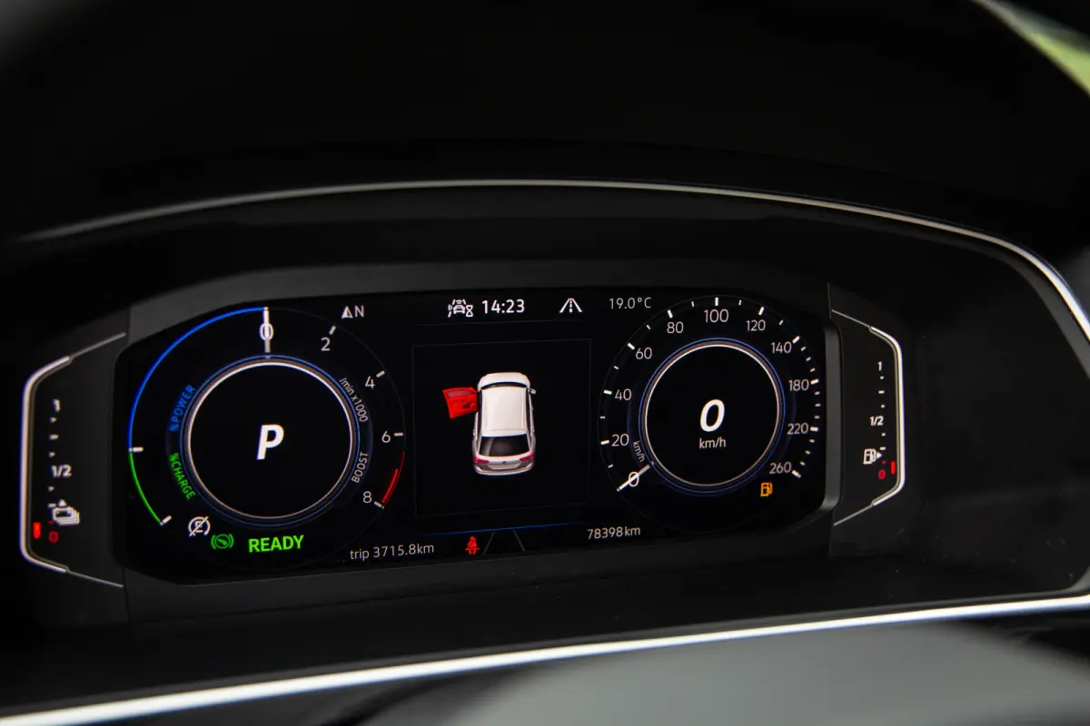 1.4 TSI eHybrid R-Line Exclusive , Trekhaak, Adap. cruise,  Memory seat, Rondomzichtcamera,