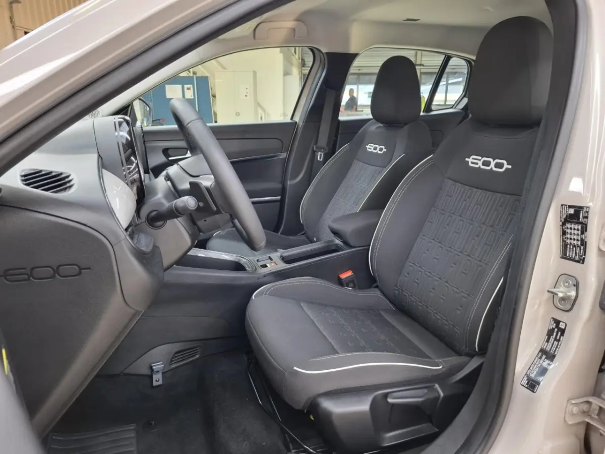 1.2 Hybrid Urban 110pk | Pack Style + Winter + Comfort | Navigatie | Stoelverwarming | Achteruitrijcamera | !!
