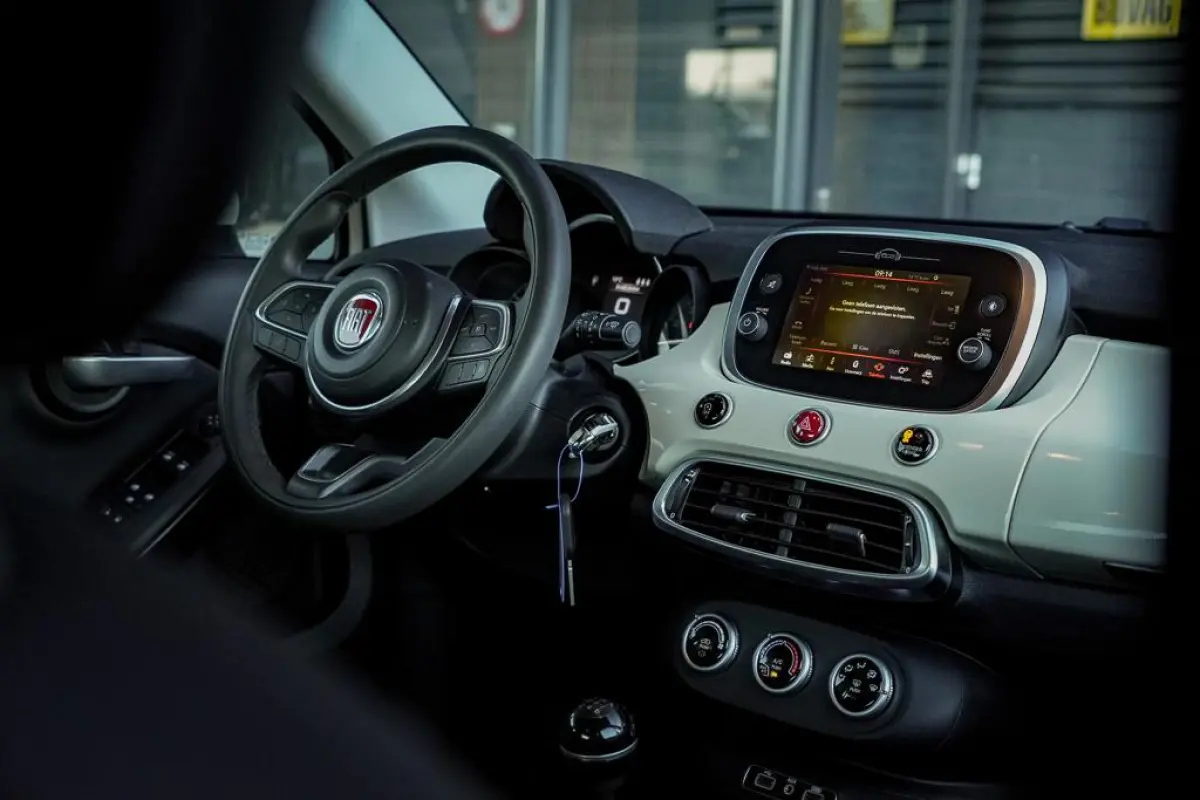 1.0 GSE Urban 120TH Edition / Parelmoer / NL auto / Carplay
