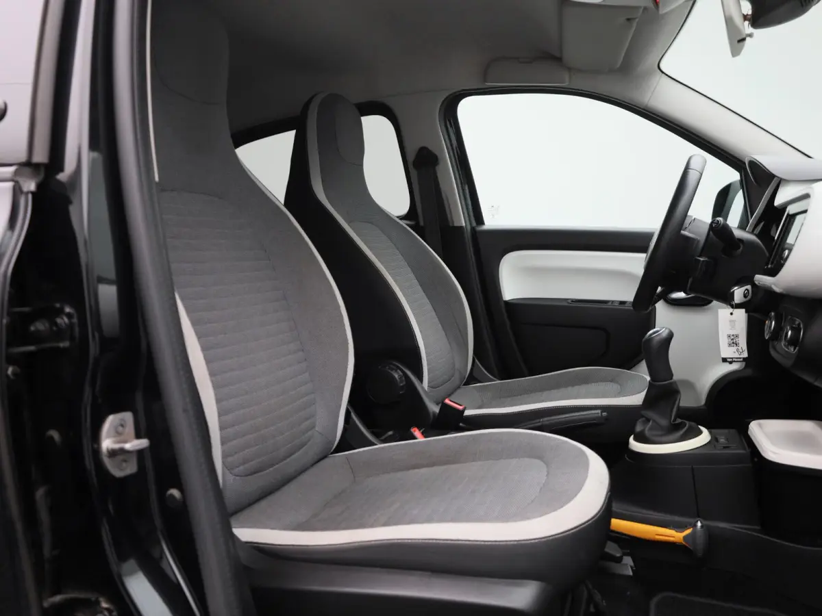 1.0 SCe Intens VERWACHT !! | CAMERA | NAVIGATIE | PDC | LMV | CLIMA | CRUISE | APPLE CARPLAY & ANDROID AUTO | 12 MAANDEN BOVAG GARANTIE |