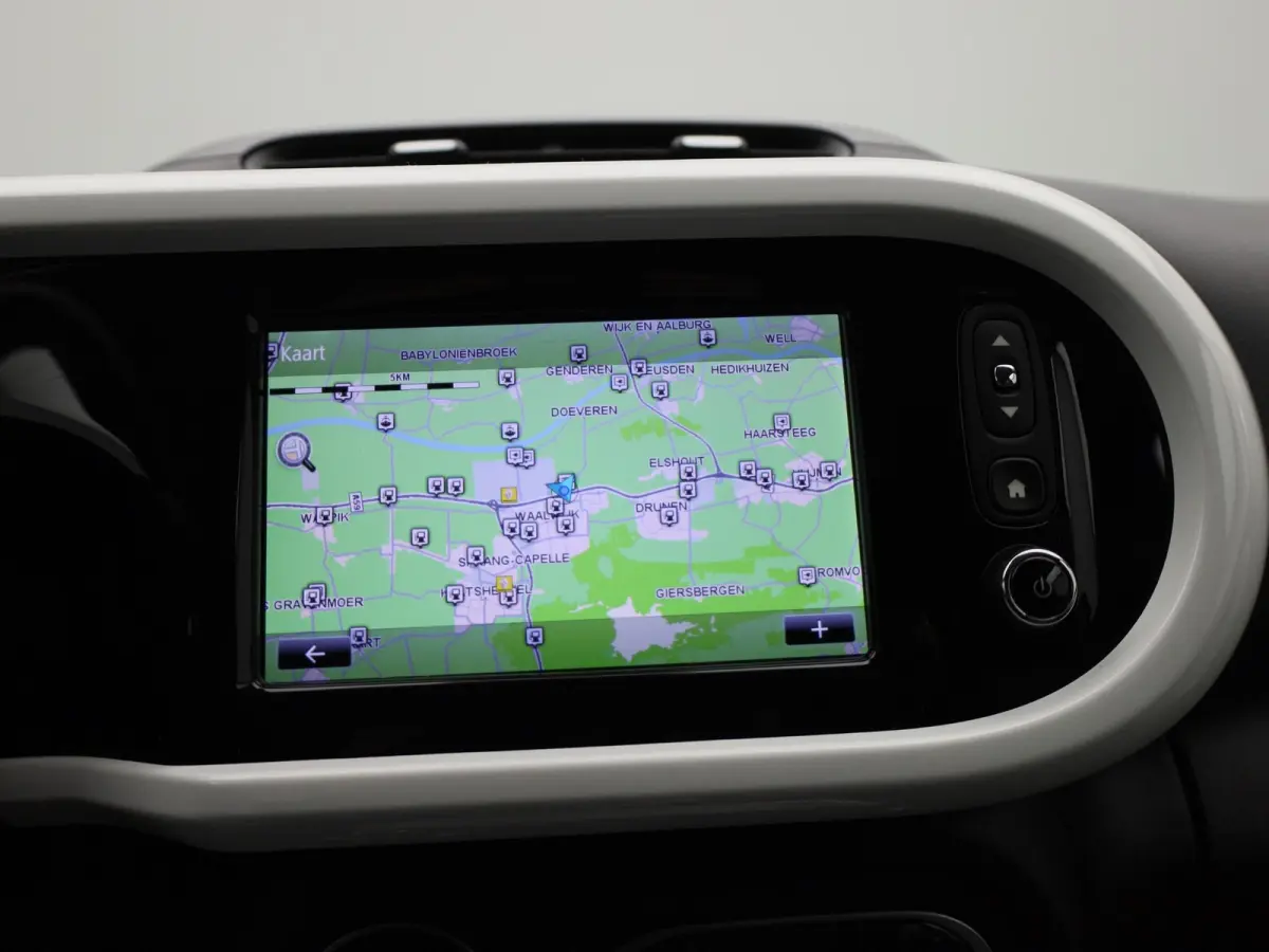 1.0 SCe Intens VERWACHT !! | CAMERA | NAVIGATIE | PDC | LMV | CLIMA | CRUISE | APPLE CARPLAY & ANDROID AUTO | 12 MAANDEN BOVAG GARANTIE |