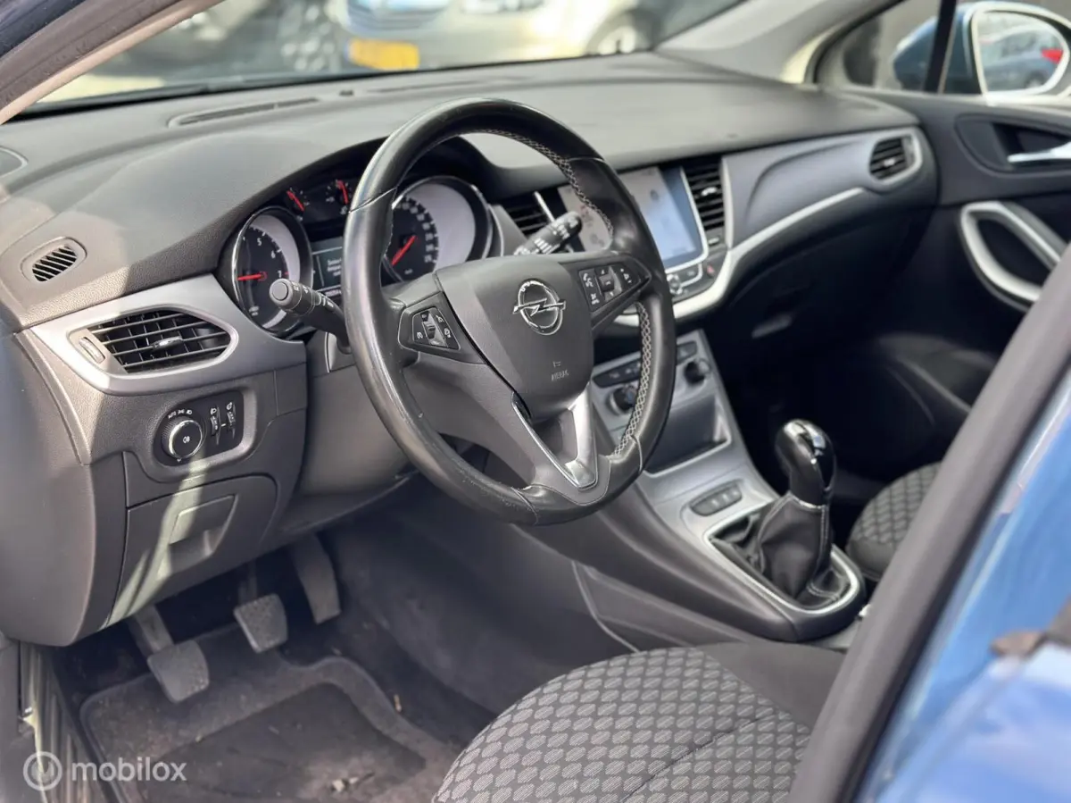 1.0 Online Edition | Carplay | Navigatie |