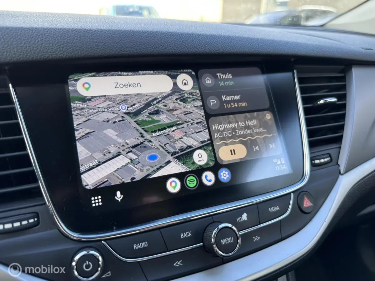 1.0 Online Edition | Carplay | Navigatie |