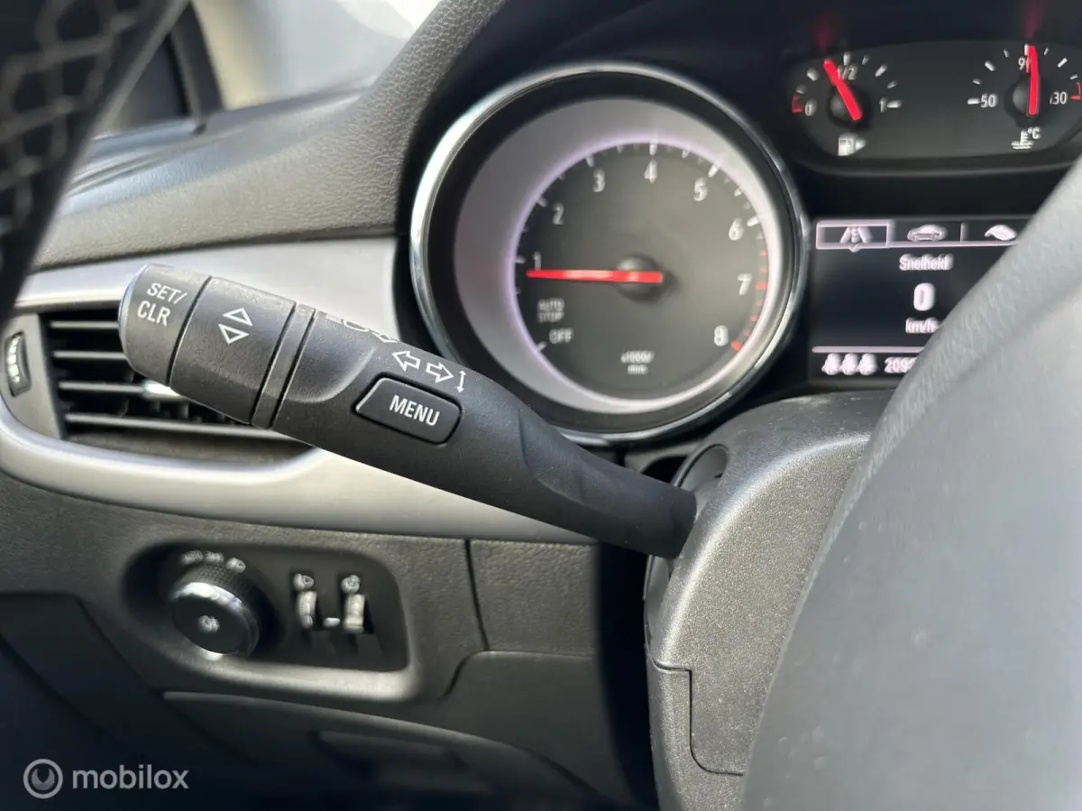 1.0 Online Edition | Carplay | Navigatie |